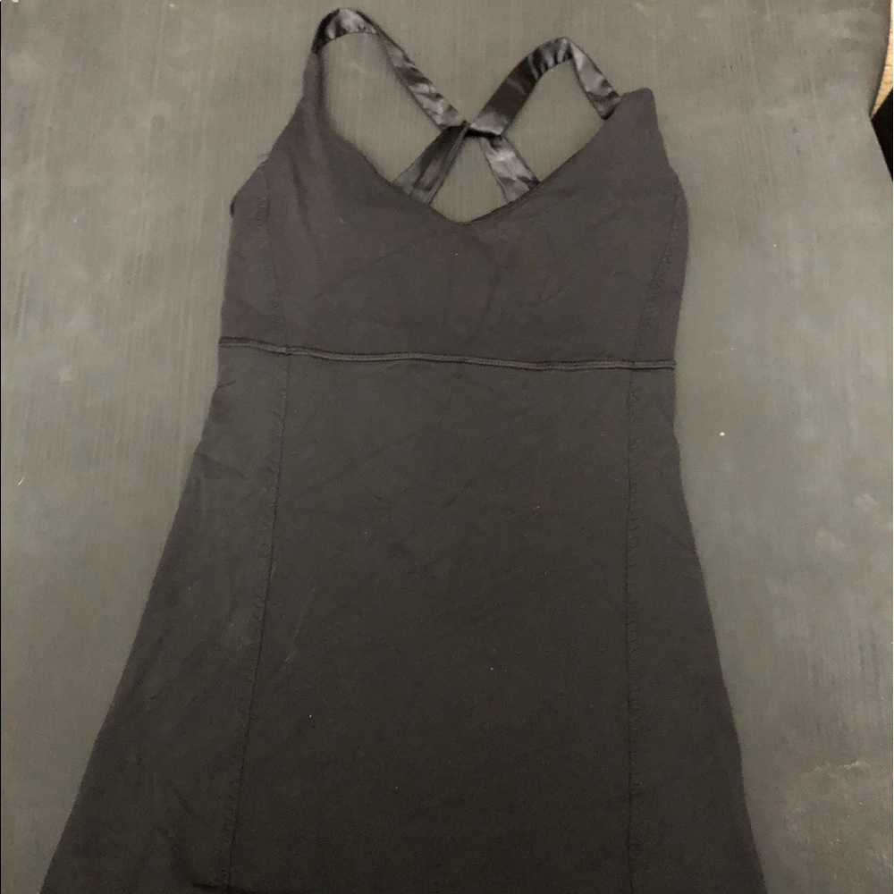 Lululemon Practice Daily tank (cups included)